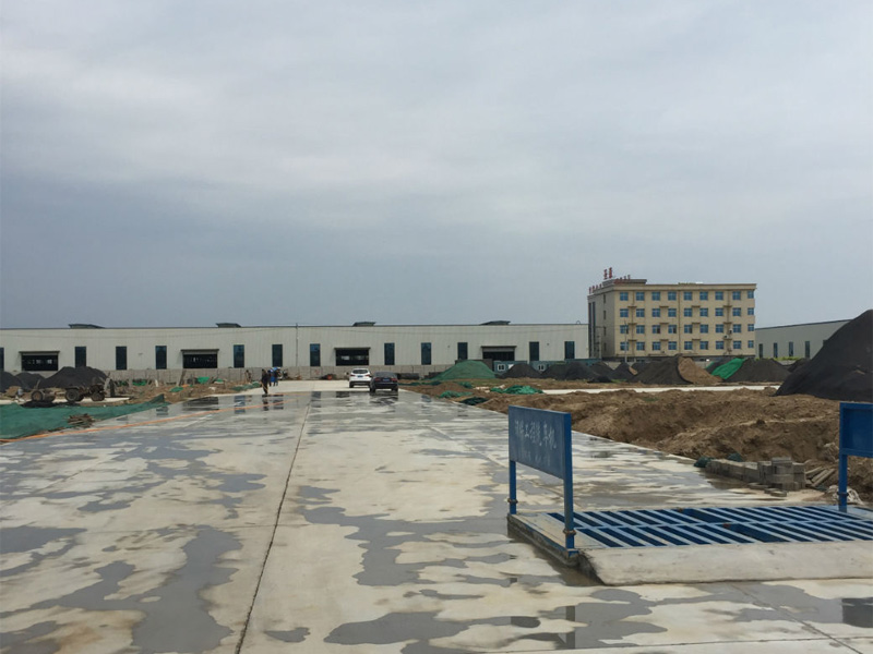 **文明施工 路面硬化 洗車槽